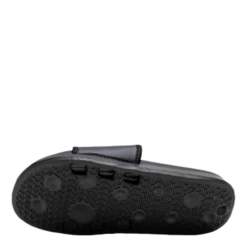 UMBRO Core Slippers Black -Sport Fashion 7050951969799 004 44da1049062a4cdea90e25793585e906 5aa5c027 d565 4377 8720 251b14a3bf2b