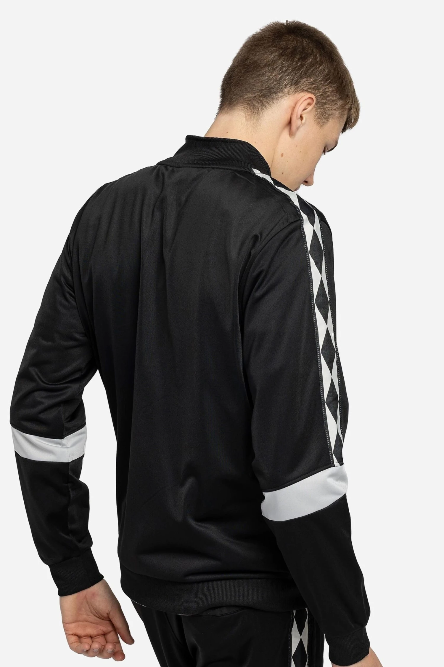 Umbro Diamond Taped Tricot Zip Black Jacket 5 Umbro Diamond Taped Tricot Zip Black Jacket - Image 3