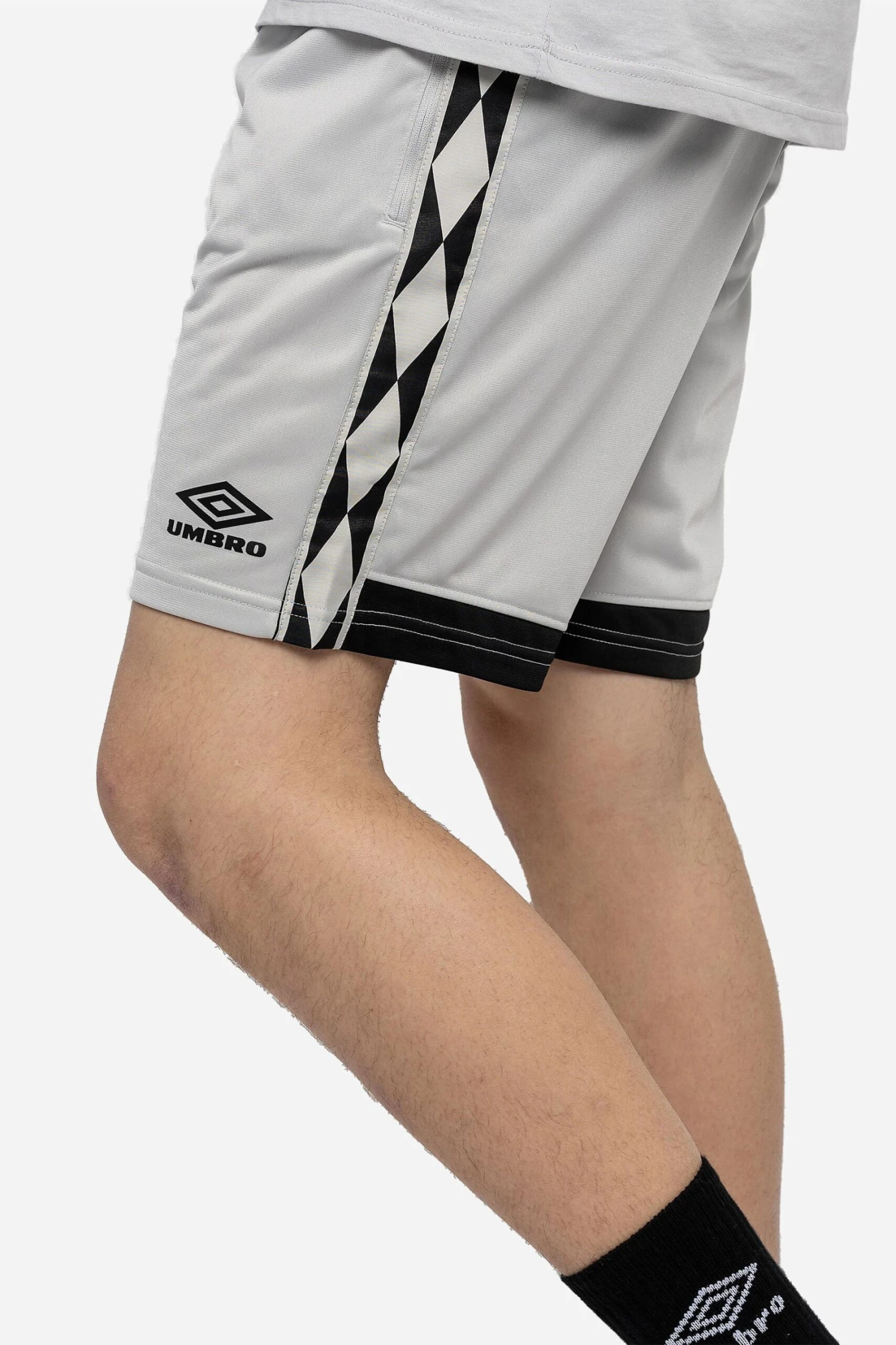 Umbro Grey Diamond Taped Tricot Shorts 6 Umbro Grey Diamond Taped Tricot Shorts - Image 4